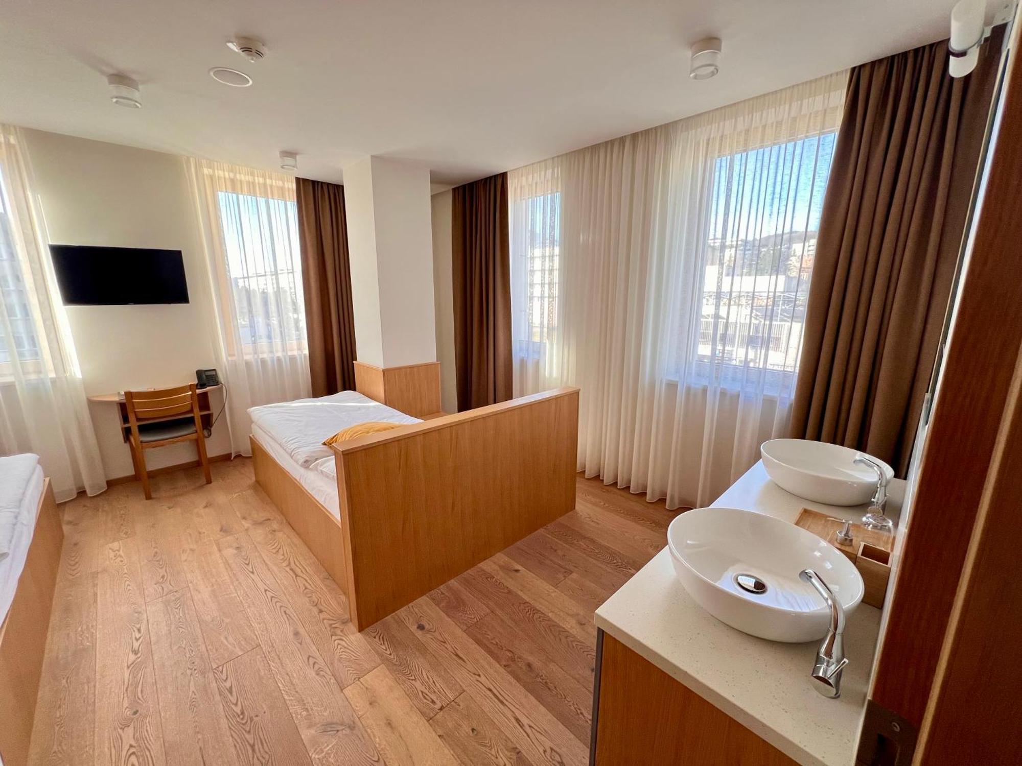 Hotel Raj Zdravia Bratislava Esterno foto